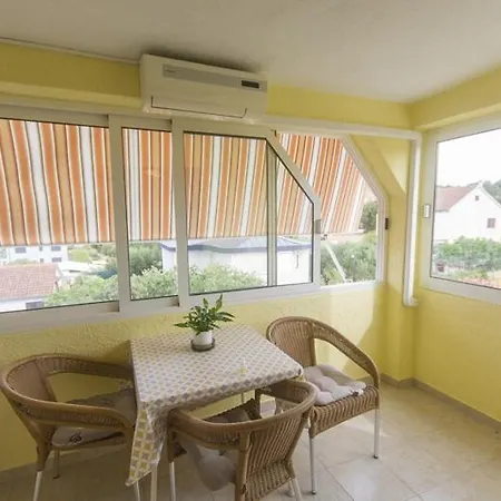 In With Sea View, Balcony, Air Conditioning, Wifi *