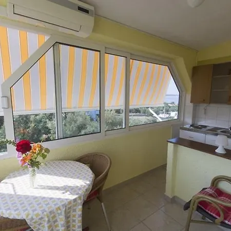 In With Sea View, Balcony, Air Conditioning, Wifi * Pakoštane